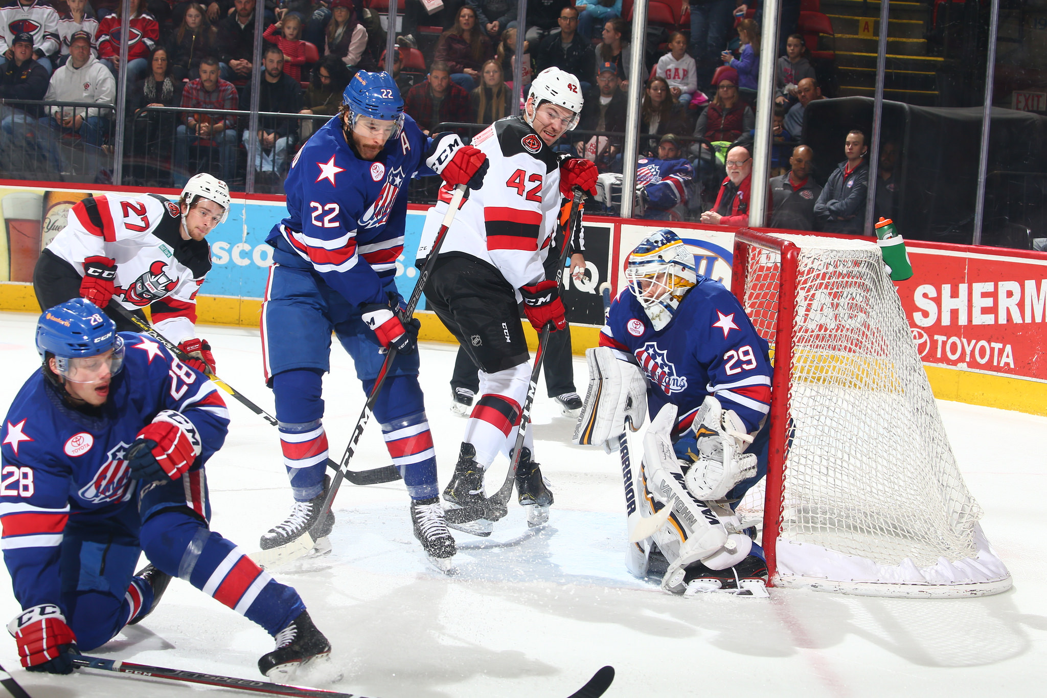 Amerks Bounce Back with a Saturday Night Win